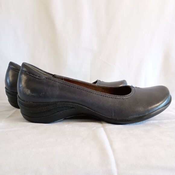 Hush Puppies Women's Alter Pump Navy Blue Leather size 11 - Picture 11 of 12
